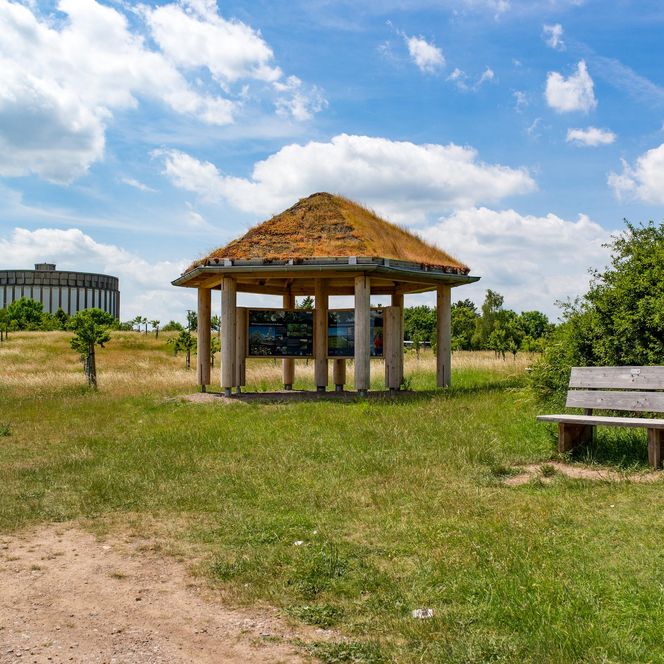 Panorama Museum Blick von einer Streuobstwiese 