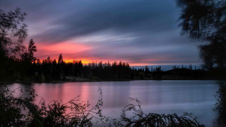 cellapix - Sonnenaufgang über einem See