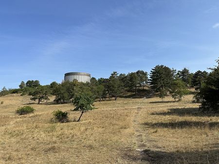 Aussicht auf das Panorama Museum vom Kyffhäuserweg