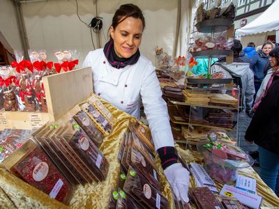 Conditorei Mangold Bad Lauterberg - Cornelia Mangold an ihrem Stand auf der Choco l'Art in Wernigerode