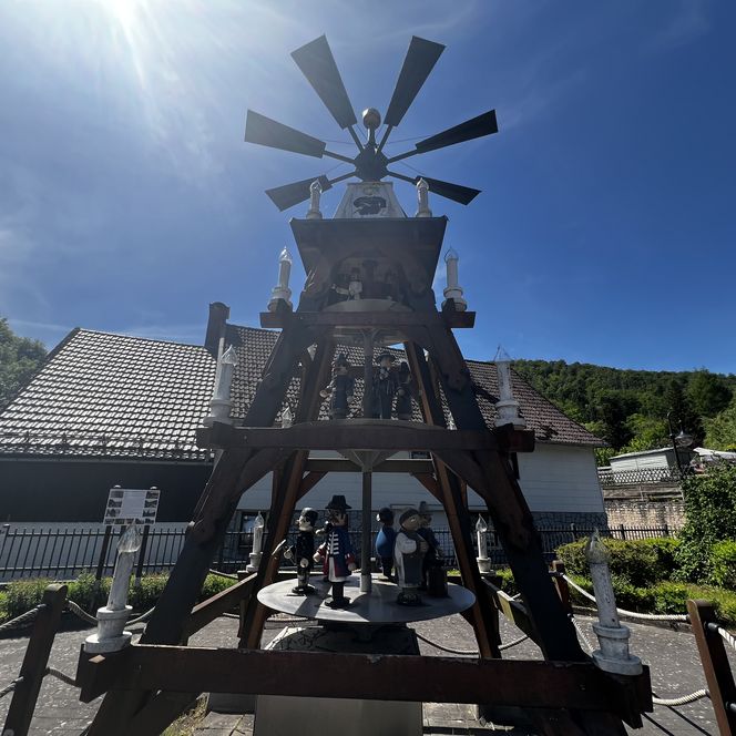 Bergwerks-Pyramide am Glockenturm Zorge - Gemeinde Walkenried
