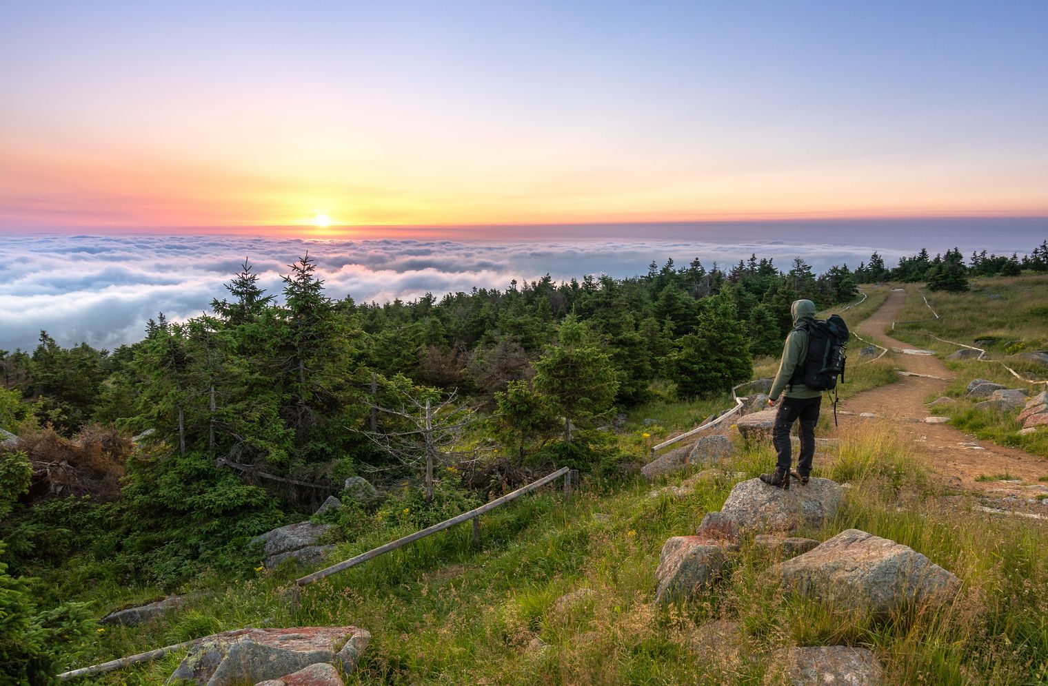 Blick vom Brocken über dem Wolkenmeer