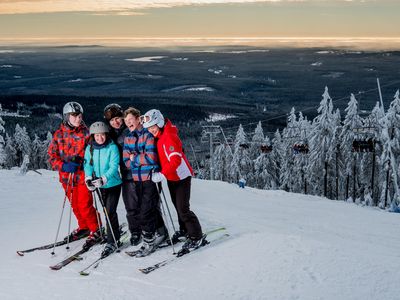 Langlaufen vor Winterkulisse