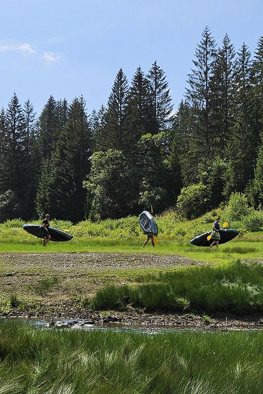 rafts on trails - am Ufer der Okertalsperre