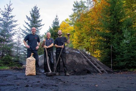 Harzköhlerei Stemberghaus - Immo, Peter und Sascha Feldmer 