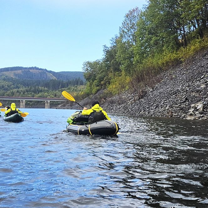 rafts on trails - Paddeln auf der Okertalsperre
