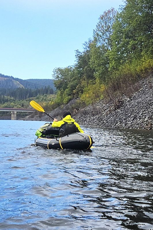 rafts on trails - Paddeln auf der Okertalsperre
