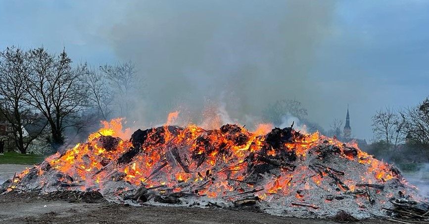 Osterfeuer in Sangerhausen