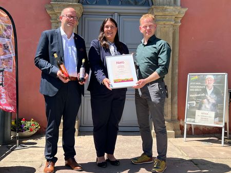 Typisch Harz - Urkundenübergabe im Kloster Wöltingerode