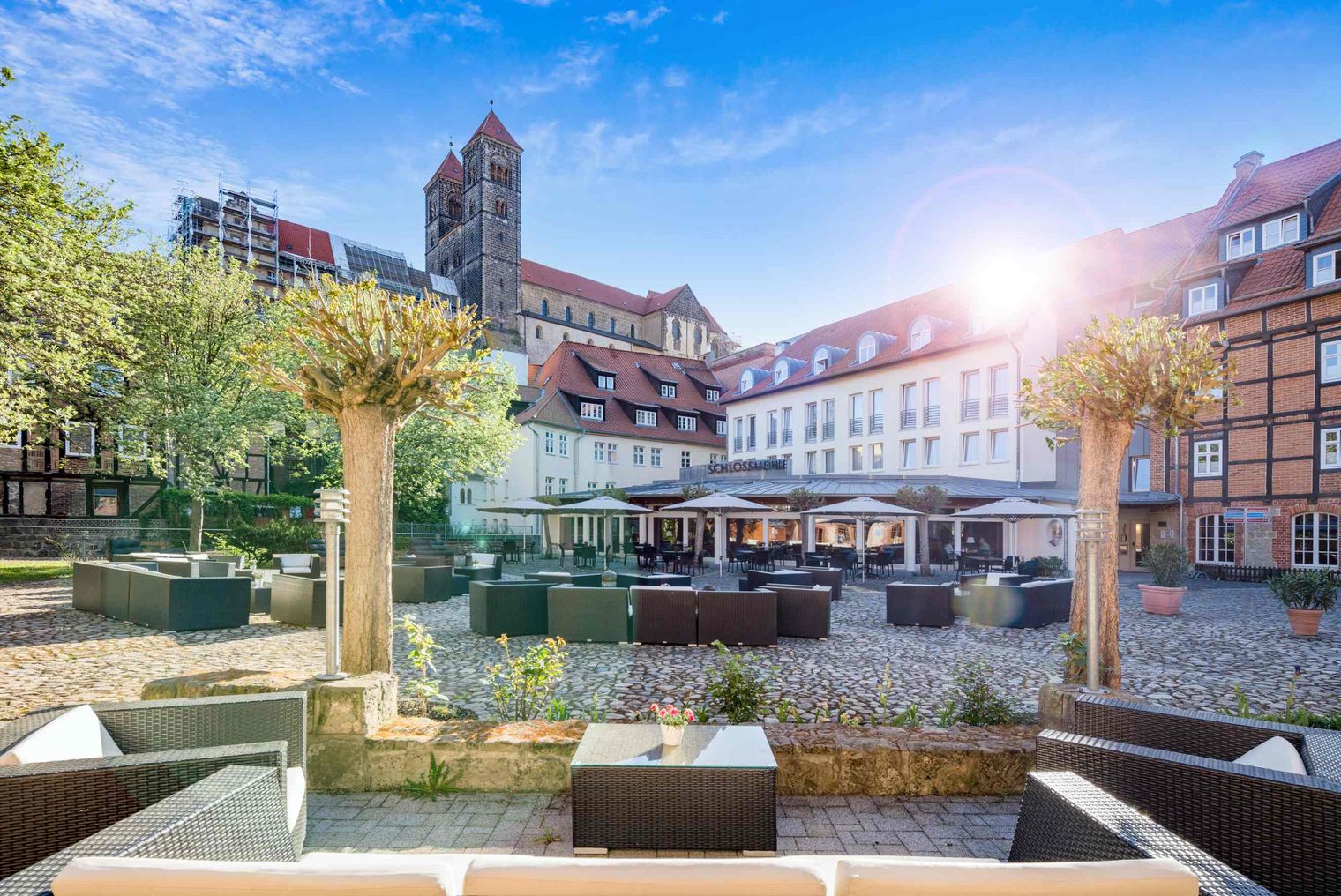 BEST-WESTERN Hotel Schlossmühle in Quedlinburg - Morgenstimmung im Innenhof